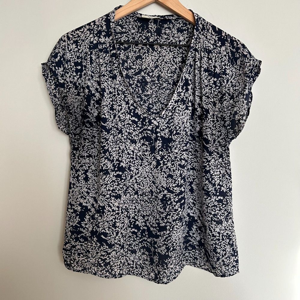 Joie Cap Sleeve V-Neck Floral Silk Blouse